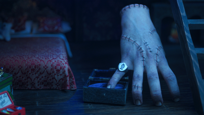 شخصیت ثینگ (Thing)، دست قطع شده، در سریال ونزدی