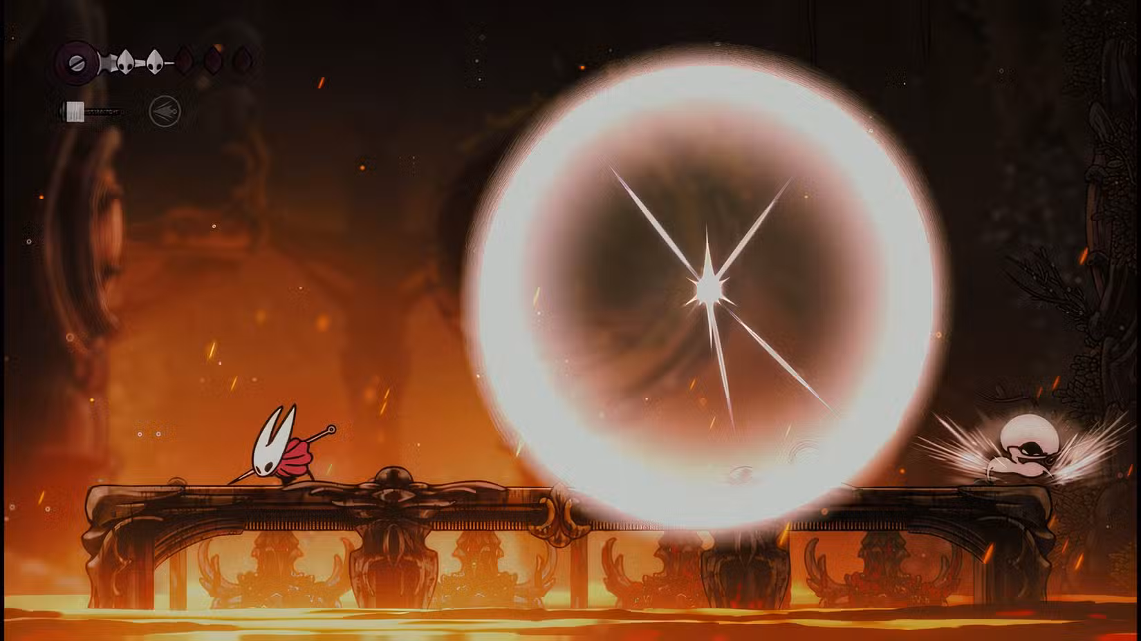 لیس در حال اجرای یک حمله منطقه‌ای (AoE) در فاز دوم مبارزه در بازی Silksong