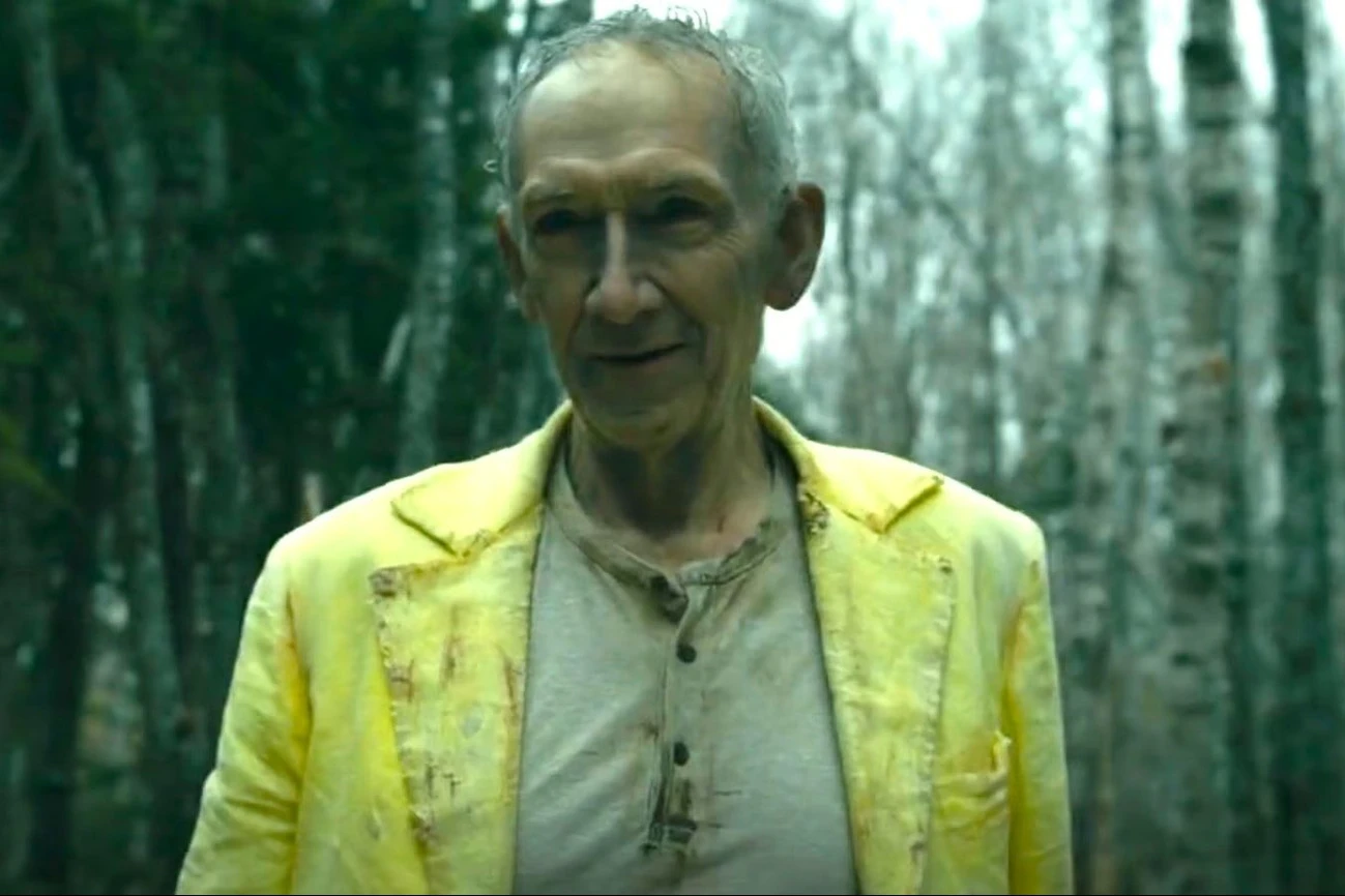 مرد کت زرد، شخصیت شرور جدید در فصل چهارم سریال From