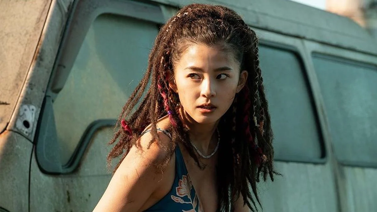 آیا آساهینا، بازیگر نقش کوینای مبارز در آلیس در سرزمین مرزی